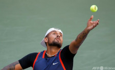 泛亚电竞竞猜app全站登录 チャオ・イーは彼女と冗談を言う気分ではありませんでした：その時、レン・シンヤオは私たちの会社のマネージャーでした